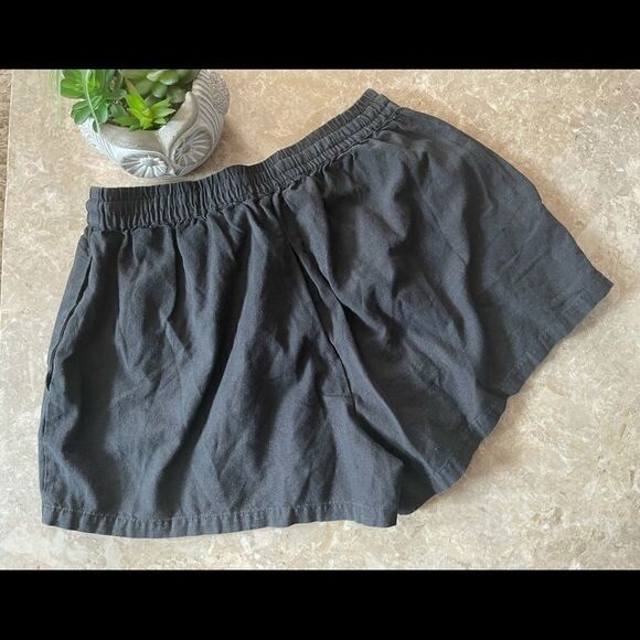 💋3/$30 Cotton On black shorts with pockets size 4 - Picture 2 of 6